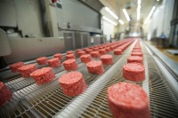 «Мираторг» инвестировал 100 млн рублей в увеличение производства котлет для бургеров
