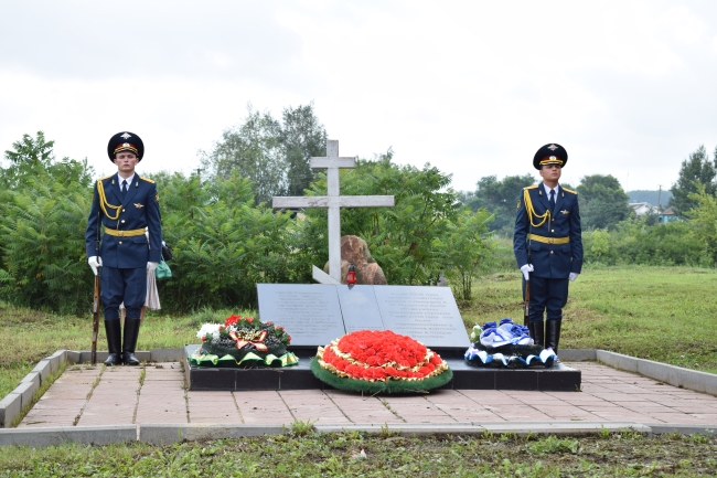 В Рамонском районе Воронежской области при поддержке организации "Офицеры России" почтили память Александра Лизюкова