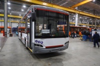 На  заводе «Бакулин Моторс Групп»  продемонстрировали новейший электробус и троллейбус с автономным ходом.