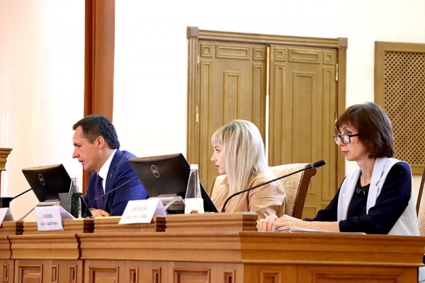 На индексацию социальных выплат и зарплат низкооплачиваемым категориям работников в Белгородской области в 2021 году направят 1,5 млрд рублей На индексацию социальных выплат и зарплат низкооплачиваемым категориям работников в Белгородской области в 2021 году направят 1,5 млрд рублей