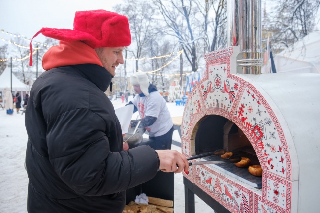 «Рождество на Старом Торге» в Калуге: 95 тысяч посетителей, объем продаж — более 17 миллионов рублей «Рождество на Старом Торге» в Калуге: 95 тысяч посетителей, объем продаж — более 17 миллионов рублей
