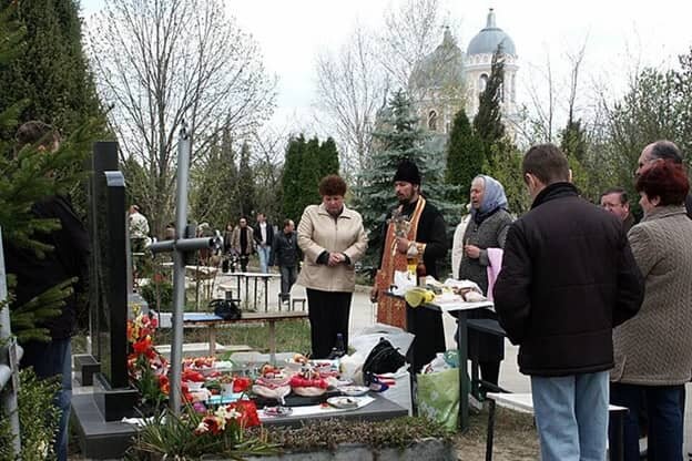 На Брянщине Радоница — выходной день На Брянщине Радоница — выходной день