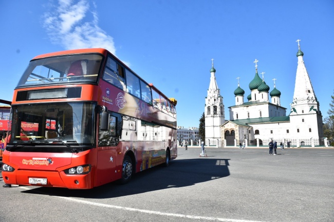Двухэтажные туристические автобусы вышли на маршрут в Ярославле Двухэтажные туристические автобусы вышли на маршрут в Ярославле